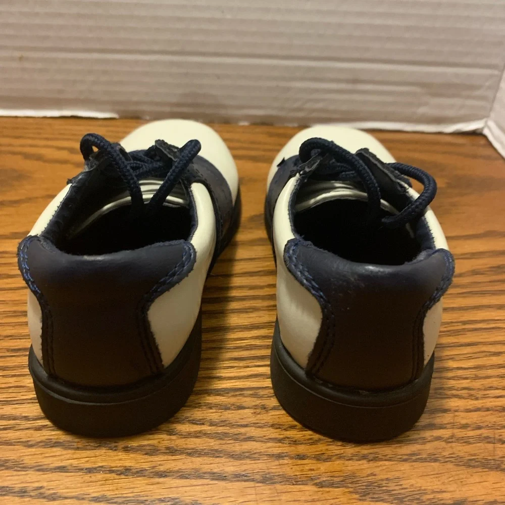 Classic Navy and cream Kids Shoes size8 royal wedding classic comfort school boy